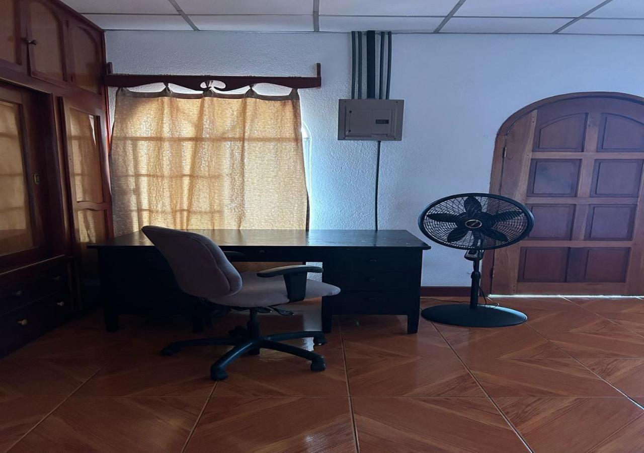 Casa Robles - Your Stay Near Airport Managua Bagian luar foto